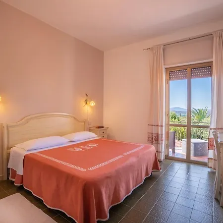 Casa Mia Hotel 3*